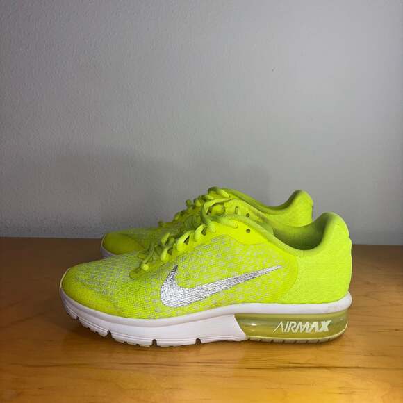 Nike Air Max Sequent 2 GS 'Volt' Green/White Youth Size 8 Women’s - Picture 1 of 10